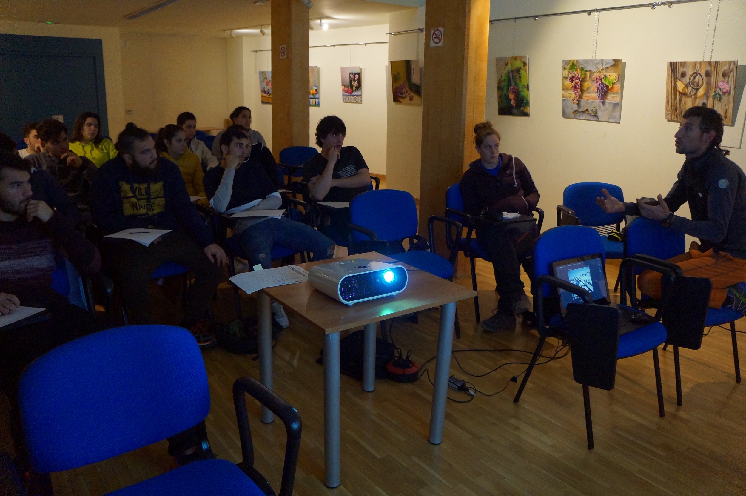 CURSO DE SEGURIDAD EN CAMPAMENTOS JUVENILES